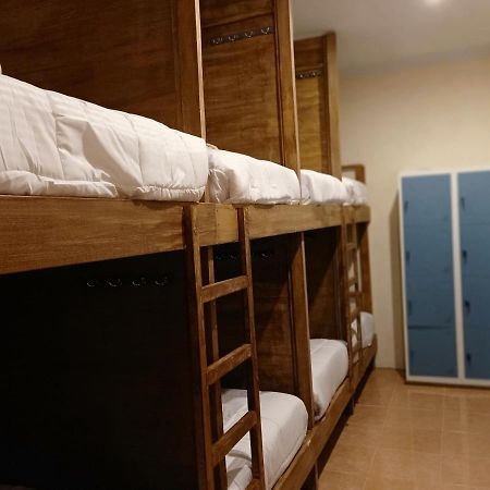 Happy Penida Hostel Toyapakeh Екстериор снимка