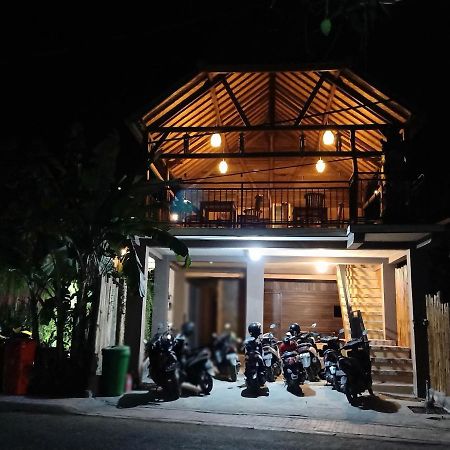 Happy Penida Hostel Toyapakeh Екстериор снимка