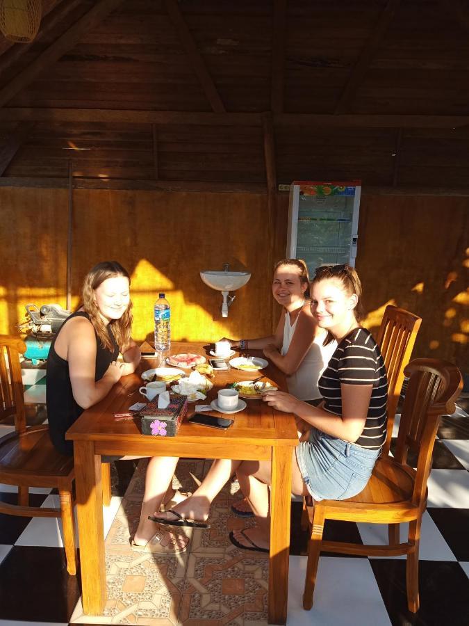 Happy Penida Hostel Toyapakeh Екстериор снимка